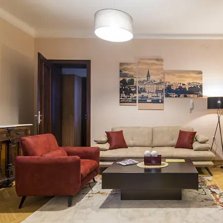 Apartament 3 *